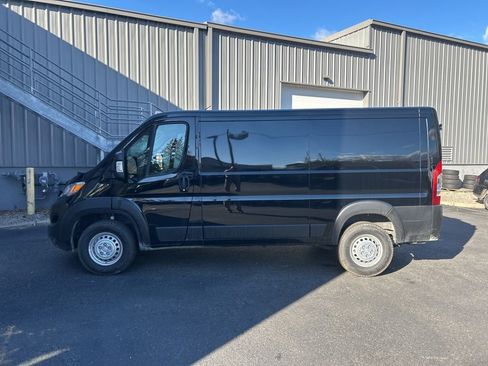 New 2026 RAM ProMaster 2500 w/ Convenience Group image 9