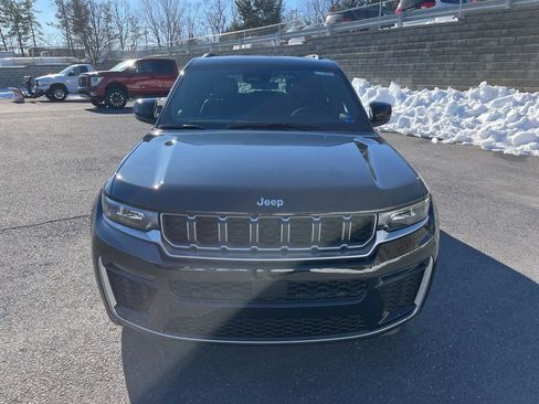 New 2026 Jeep Grand Cherokee Limited image 4