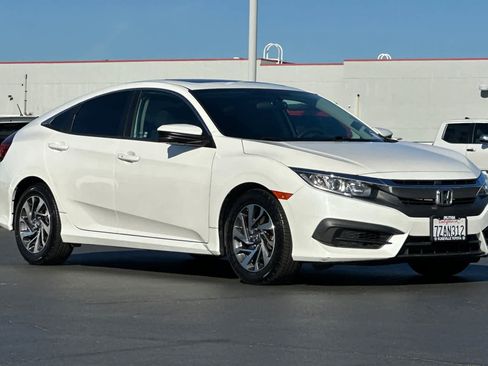 Used 2017 Honda Civic EX image 5