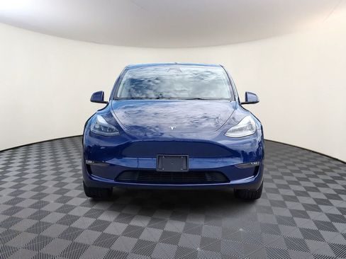 Used 2023 Tesla Model Y AWD image 3