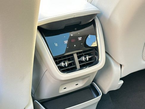 New 2025 Volvo EX90 Plus w/ Protection Package Premier image 13