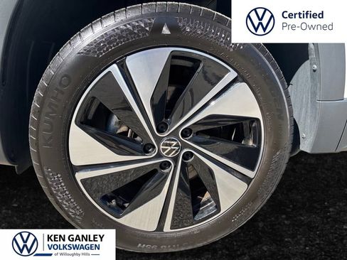 Used 2024 Volkswagen Taos SE AWD/4WD image 9
