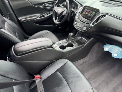 Used 2018 Chevrolet Malibu LT w/ Leather Package FWD image 21