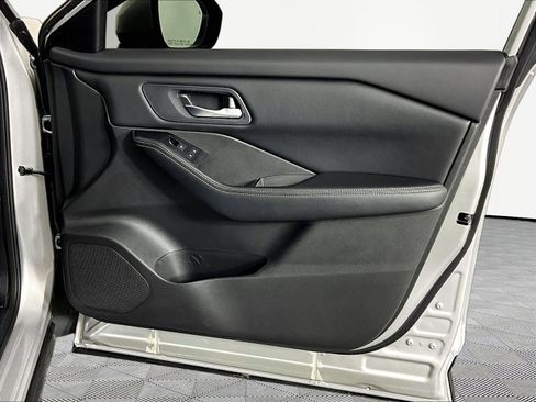 Certified 2024 Nissan Rogue SV AWD/4WD image 27