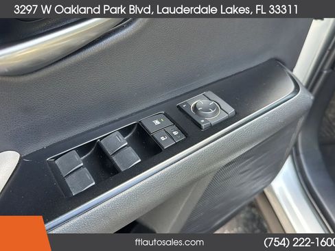 Used 2019 Lexus UX 200 w/ Premium Package FWD image 18