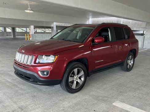 Used 2016 Jeep Compass High Altitude AWD/4WD image 10
