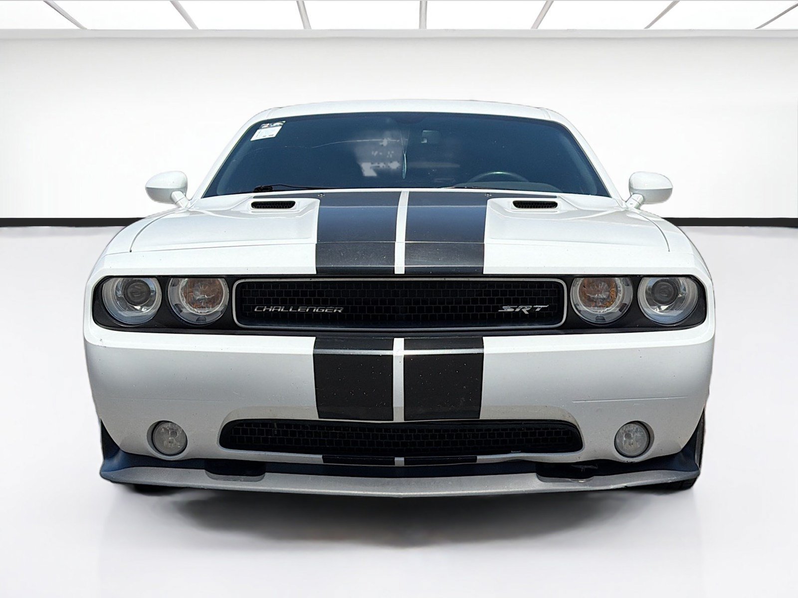 Used 2012 Dodge Challenger SRT8 RWD image 2