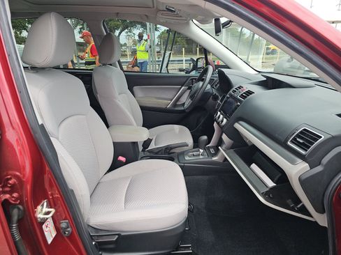 Used 2018 Subaru Forester 2.5i Premium AWD/4WD image 10