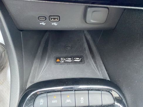 Used 2025 Buick Encore GX Avenir w/ Avenir Technology Package image 15