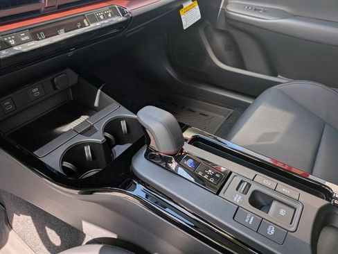 New 2026 Toyota Prius Plug-In Hybrid FWD image 25