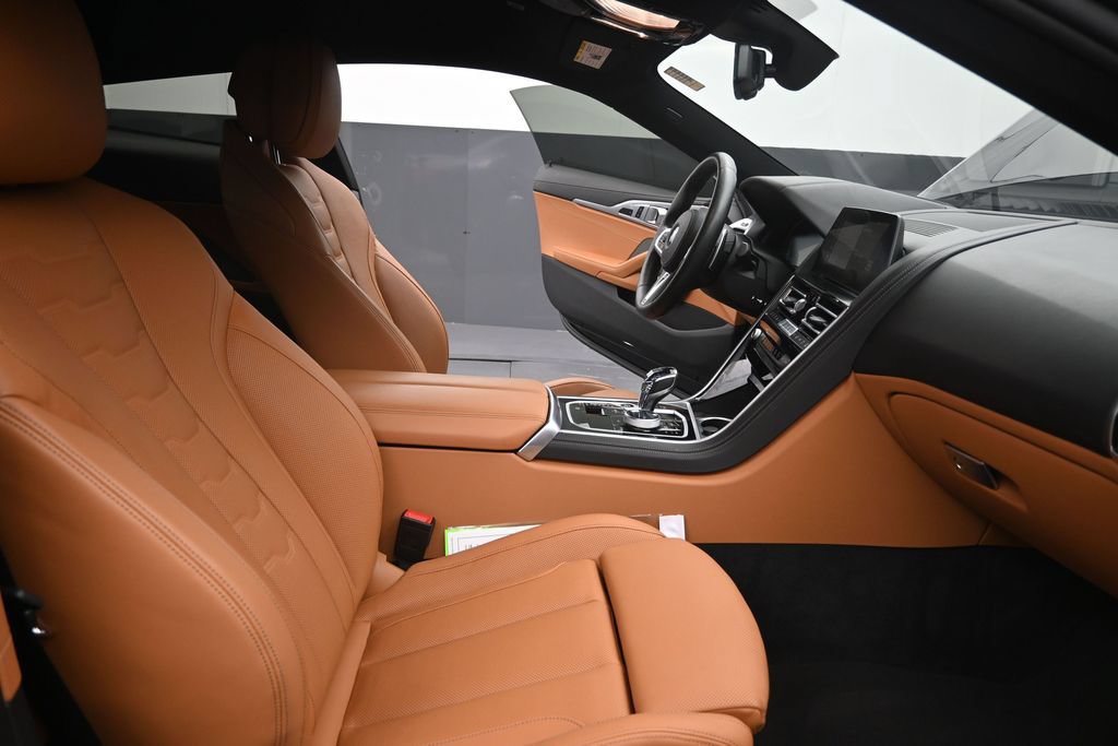 Used 2022 BMW M850i xDrive Coupe w/ Driving Assistance Package AWD/4WD image 21