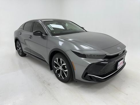 New 2026 Toyota Crown Limited image 2