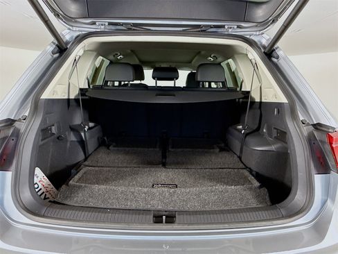 Used 2020 Volkswagen Tiguan SEL image 27