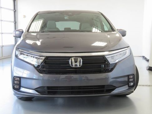 Used 2024 Honda Odyssey EX-L image 2