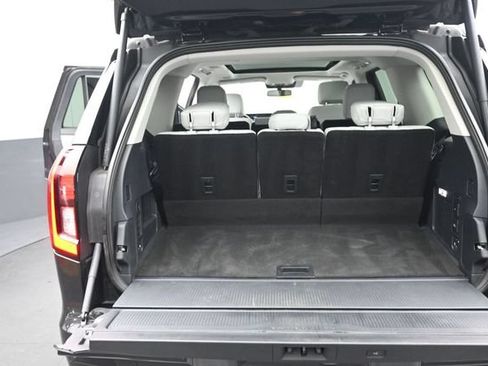 Certified 2025 Ford Expedition Platinum w/ Driver's Package AWD/4WD image 24