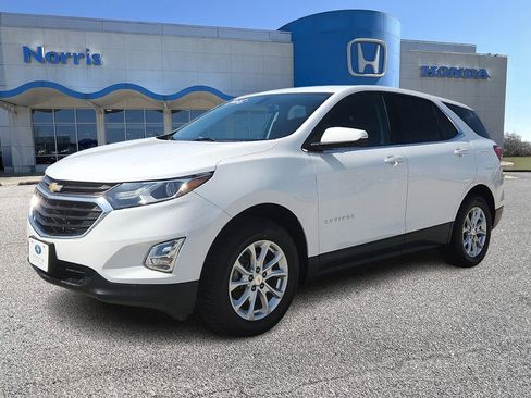 Used 2018 Chevrolet Equinox LT AWD/4WD image 2
