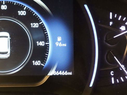 Used 2019 Hyundai Santa Fe Ultimate 2.0T image 5