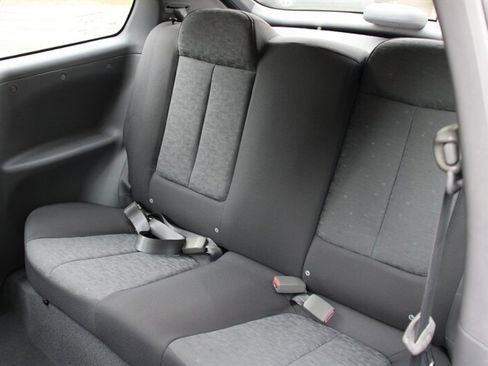 Used 2004 Hyundai Accent GL image 14