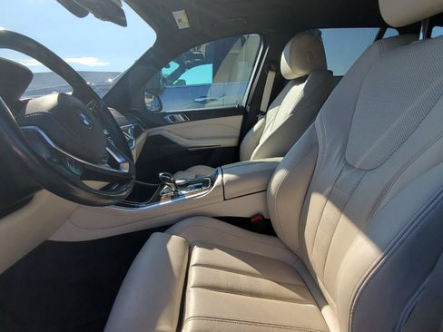 Used 2019 BMW X5 xDrive40i w/ Premium Package 2 AWD/4WD image 3