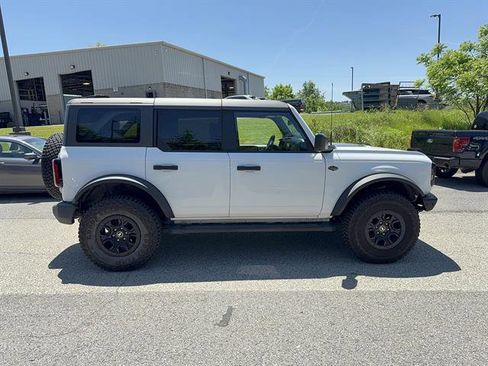 Used 2024 Ford Bronco Wildtrak AWD/4WD image 6