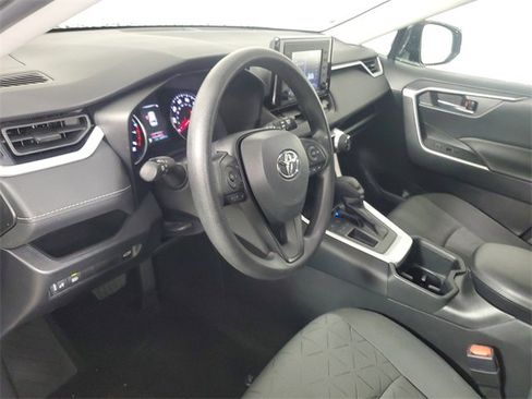 Used 2022 Toyota RAV4 XLE image 20