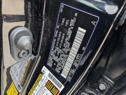 Used 2023 Toyota Highlander XLE AWD/4WD image 26
