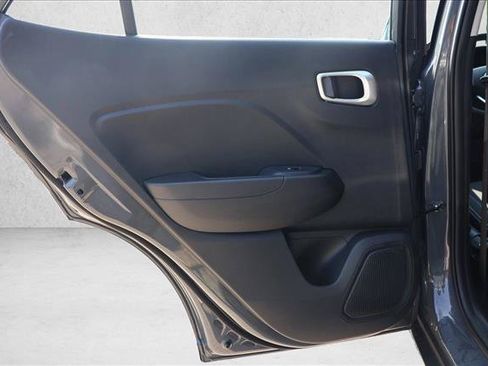 Used 2026 Hyundai Venue SEL FWD image 22
