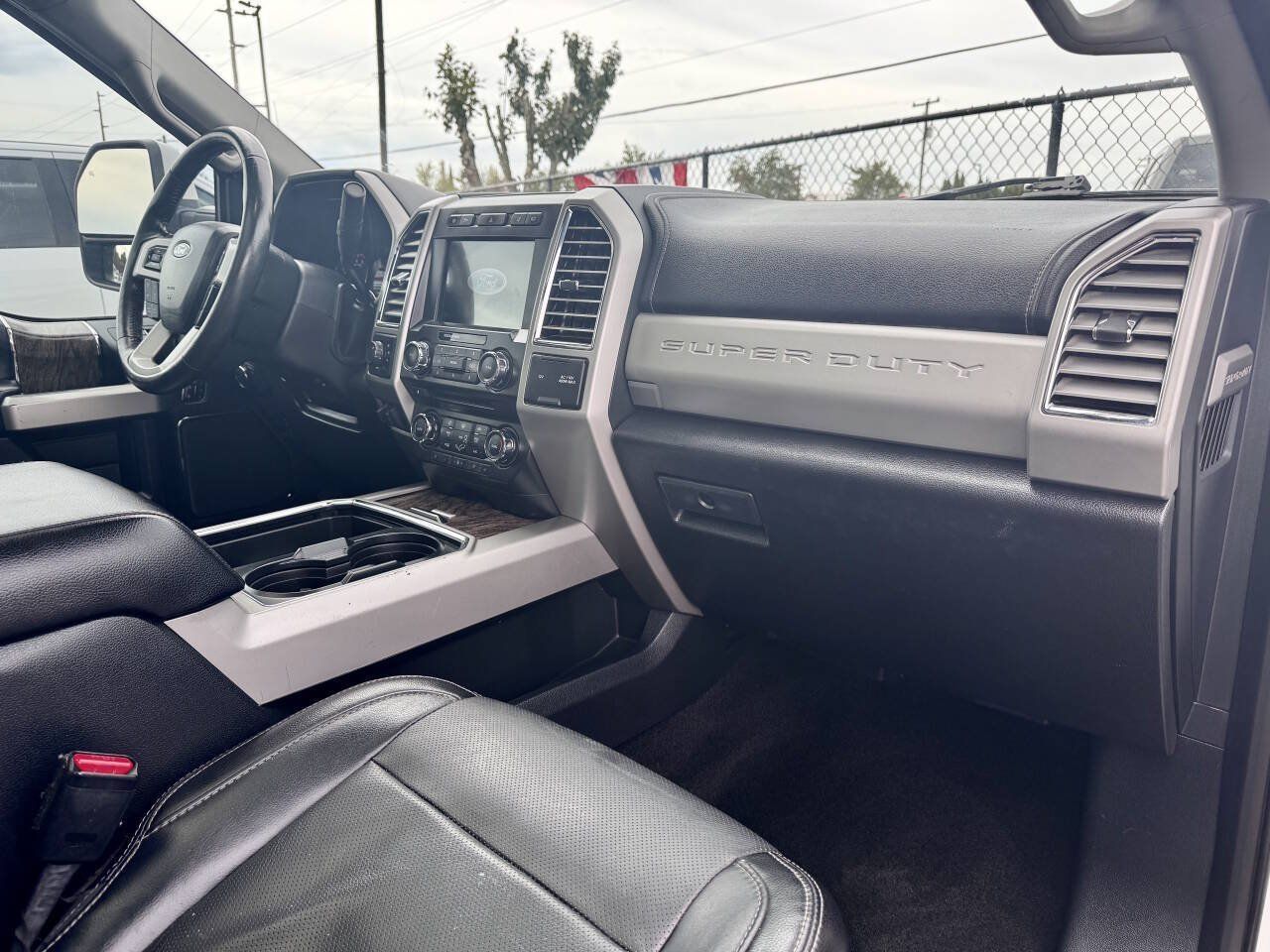 Used 2017 Ford F350 Lariat w/ Lariat Ultimate Package AWD/4WD image 16
