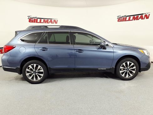Used 2017 Subaru Outback 3.6R Limited image 4