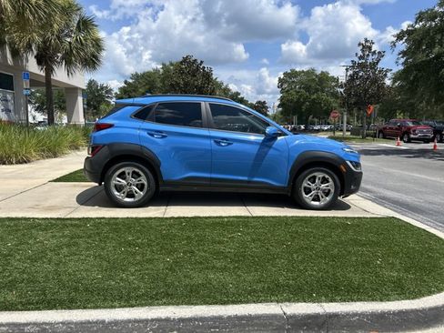 Used 2022 Hyundai Kona SEL w/ Cargo Package AWD/4WD image 3