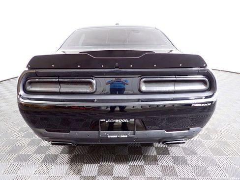 Used 2016 Dodge Challenger R/T RWD image 13