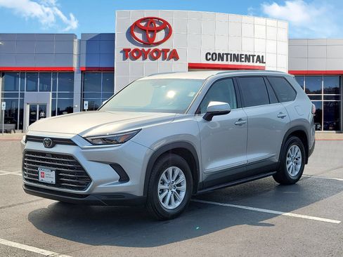 Certified 2026 Toyota Grand Highlander AWD image 3