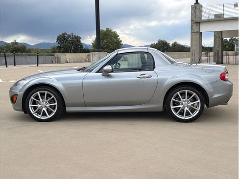 Used 2012 MAZDA MX-5 Miata Grand Touring w/ Premium Pkg RWD image 4