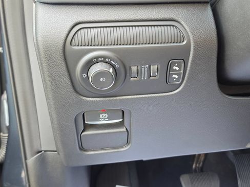 Used 2024 Jeep Wagoneer Series II AWD/4WD image 15