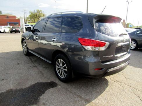 Used 2014 Nissan Pathfinder SV image 4
