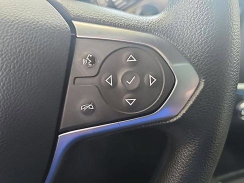 Used 2023 Chevrolet Traverse LS AWD/4WD image 18