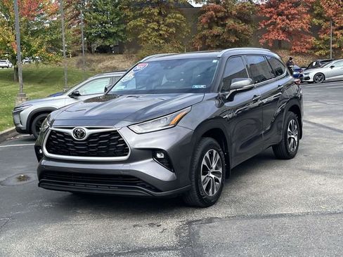 Used 2021 Toyota Highlander XLE image 8