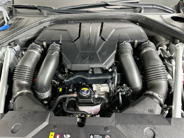 Certified 2026 Genesis GV70 3.5T Sport Prestige AWD/4WD image 31