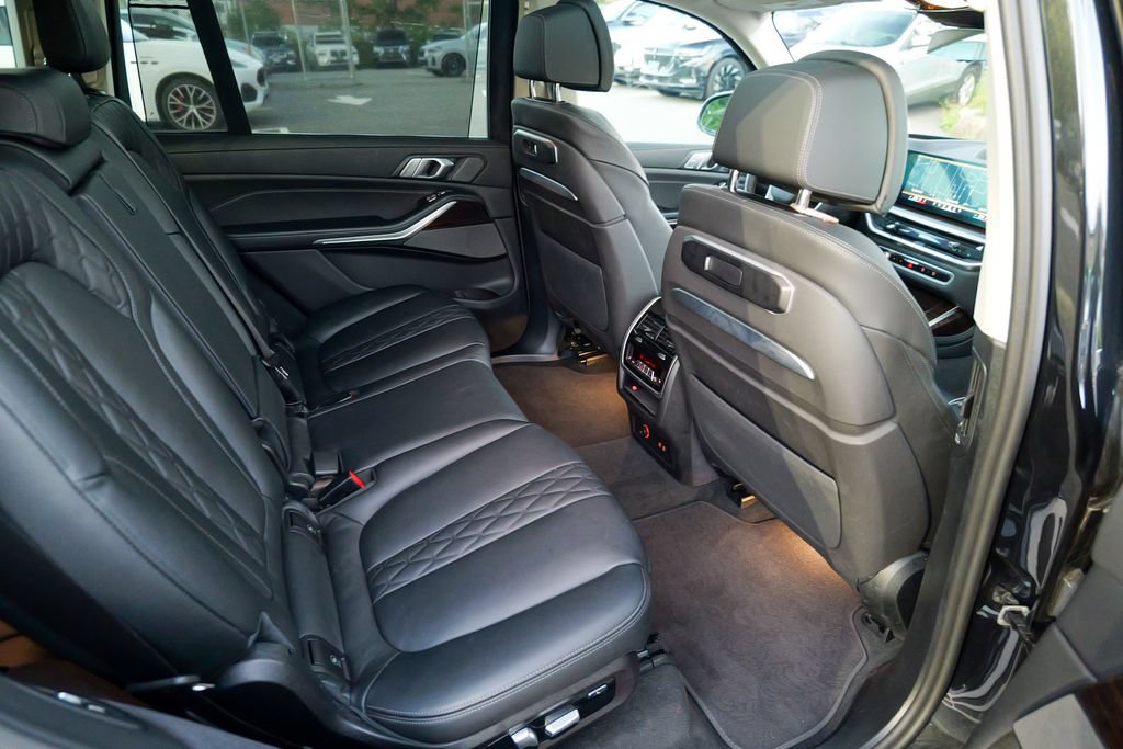 Used 2026 BMW X7 xDrive40i AWD/4WD image 29