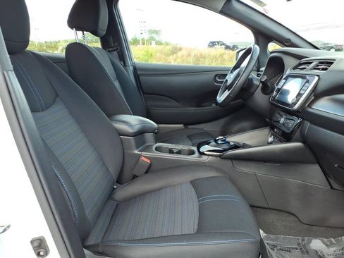 Used 2025 Nissan Leaf SV Plus FWD image 9
