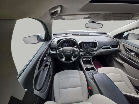 Used 2022 GMC Terrain SLE w/ Driver Convenience Package FWD image 11