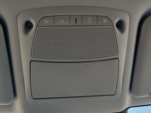 Used 2020 Nissan Rogue SV image 23