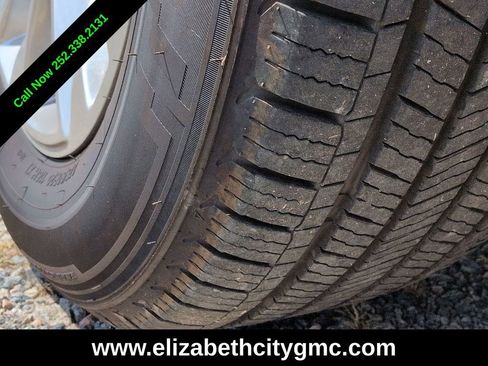 Used 2023 Chevrolet Suburban Premier RWD image 12