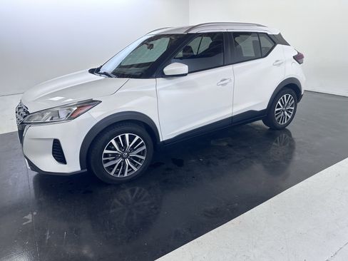 Used 2021 Nissan Kicks SV image 9