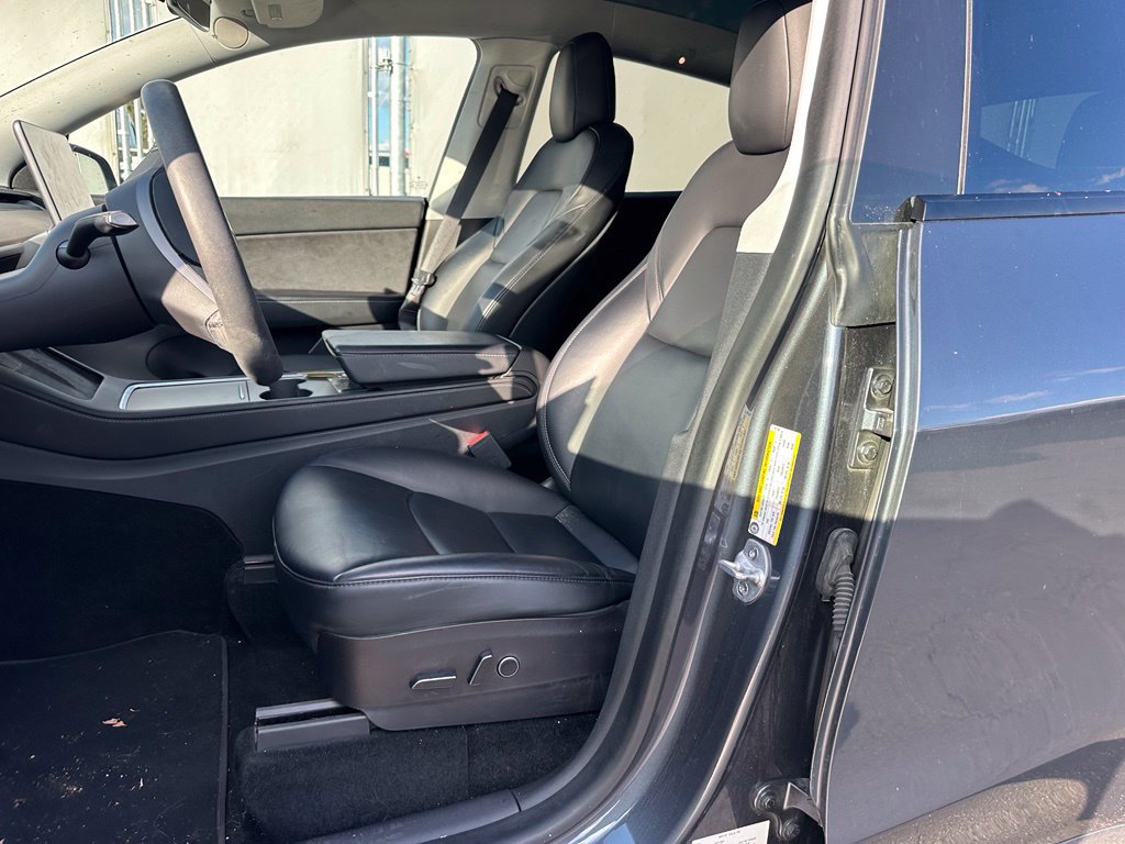 Used 2021 Tesla Model Y Long Range AWD/4WD image 10