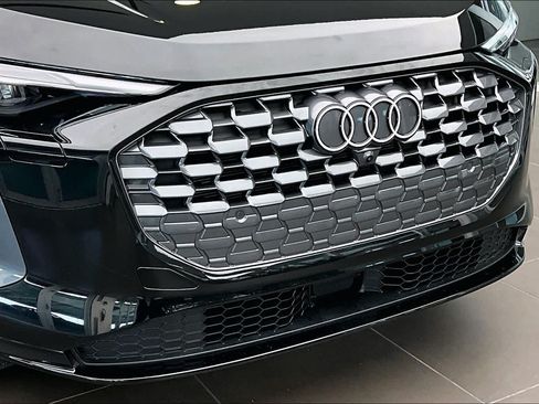 Used 2025 Audi Q5 Premium w/ Convenience Package AWD/4WD image 29