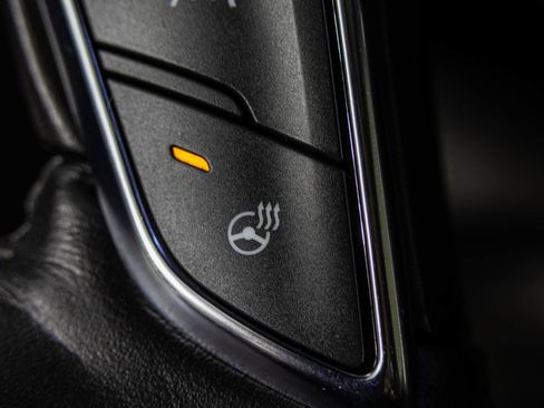Used 2020 Cadillac XT5 Premium Luxury w/ LPO, Floor Liner Package AWD/4WD image 10