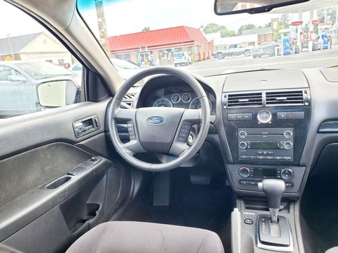 Used 2009 Ford Fusion SEL FWD image 16