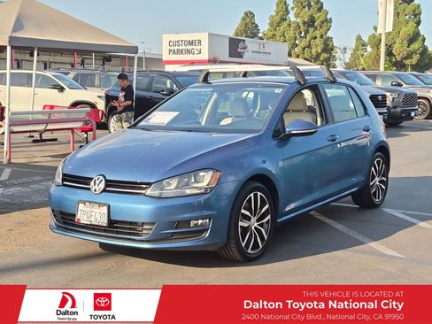 Used 2016 Volkswagen Golf SE w/ Lighting Package FWD image 1