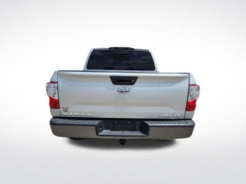 Used 2017 Nissan Titan PRO-4X AWD/4WD image 6